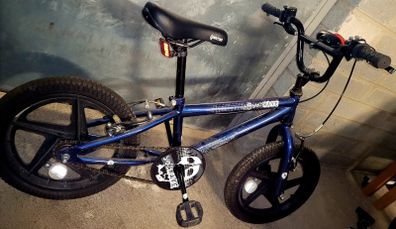 Halfords X-Rated Shockwave 16 inch kids BMX bike