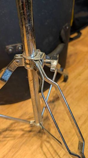 light cymbal stand