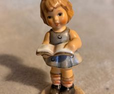 Vintage Goebel Figurine