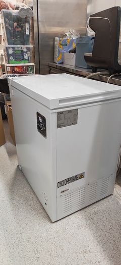 Chest freezer