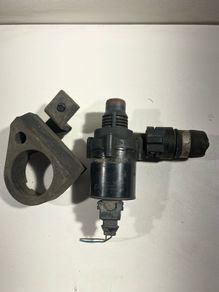 BMW E60 E61 E63 LCi E64 LCI auxiliary water pump 6917700 water pump pump A3l2b89g
