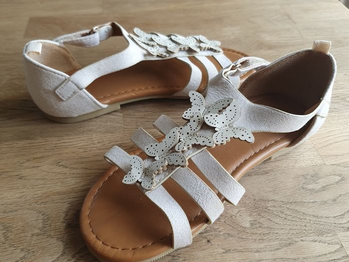 New Beautiful H&M Suede & Leather Butterfly Sandals UK 10