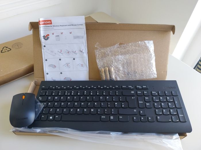 Lenovo Wireless Keyboard and Mouse