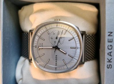 Skagen watch. Modern clean design - as new