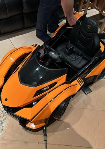 Kids electric ride on car