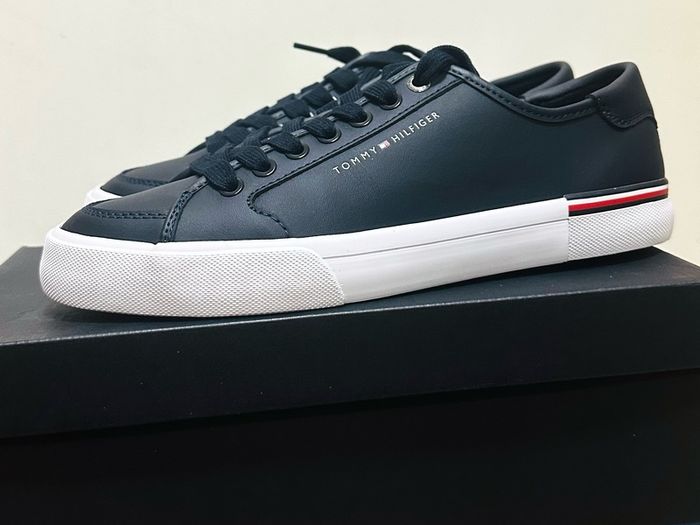 Tommy Hilfiger