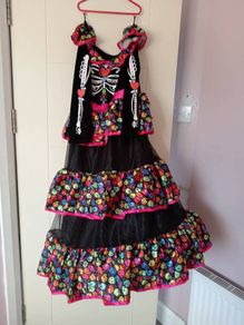 costumes