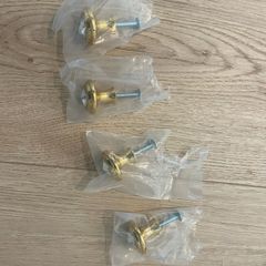 4 door knobs