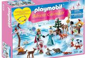 New: Playmobil 9008 Advent Calendar 'Royal Ice Skating Trip' with a Child's Bracelet