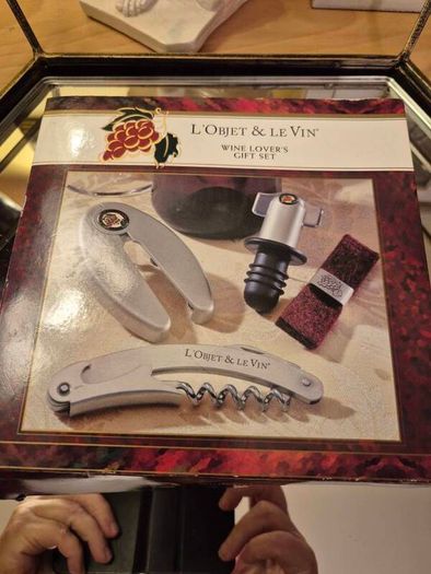 L'objet & Le Vin 4-piece Wine Lovers Gift Set.. New