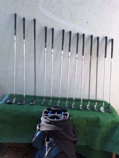 Golf clubs. Full starter set and bag.