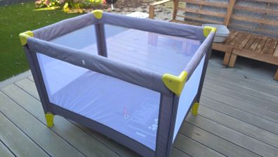 travel cot
