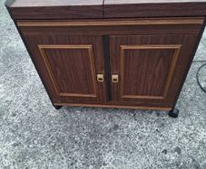 Hostess trolley teasmaid