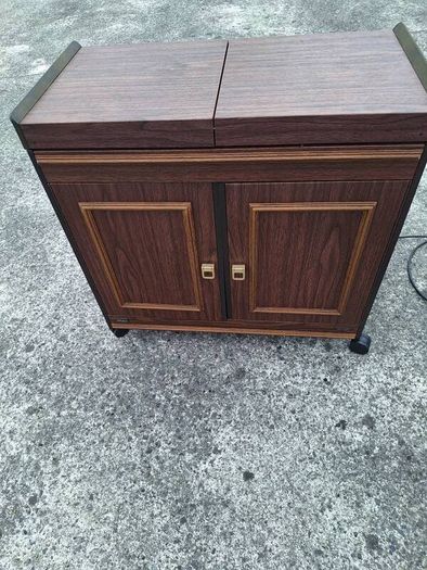 Hostess trolley teasmaid