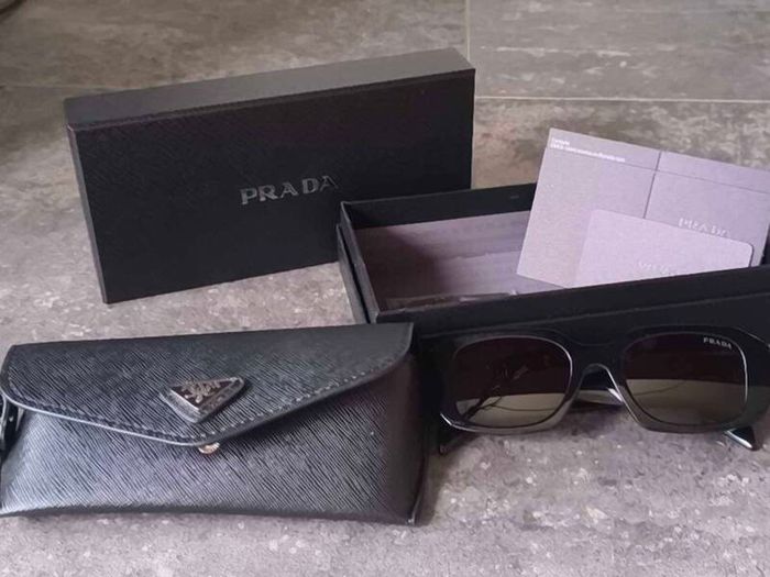 Prada Sunglasses - Symbole