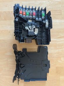 Battery Management Unit Peugeot 9675350280