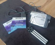 Hitachi DZ-MV3000E Camcorder