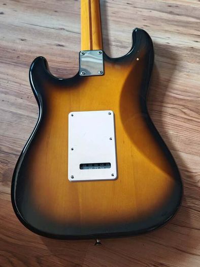 Fender Japan Vintage Series '57 Stratocaster (Delivery available)