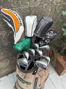 Full set of left handed golf clubs