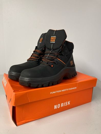 Safety Boots Size 8 NEW