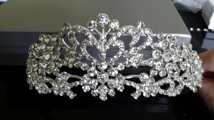 Bride's Designer Crystal Head Piece