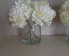 Stunning artifical flower arrangement