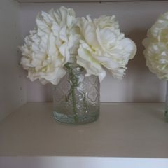 Stunning artifical flower arrangement