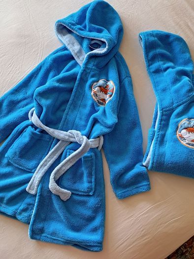 Hooded bathrobe