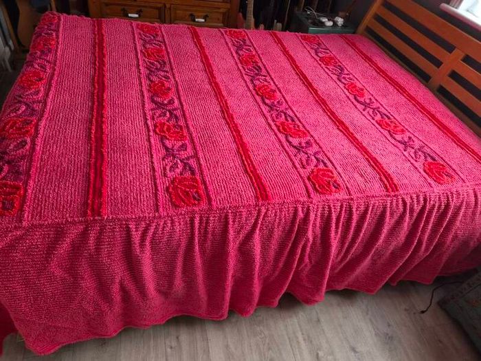 candlewick valance bedspread