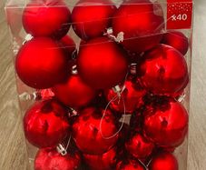 Red Baubles