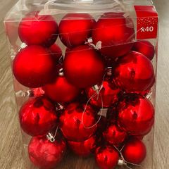 Red Baubles