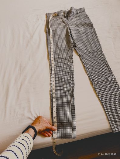 Jegging style trousers.