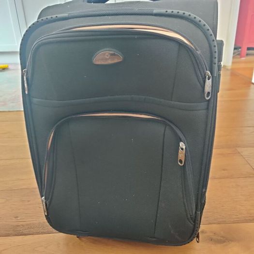 Samsonite Black 2-Wheel Cabin Suitcase Rose Gold Lining