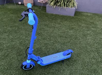Kids Ninebot E8 eScooter Blue