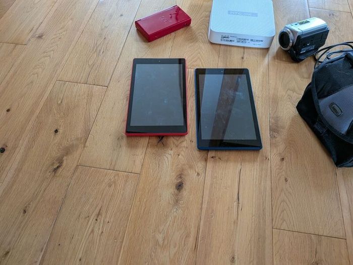 Bulk Lot Of Old Electronics (A fixer upper lot)