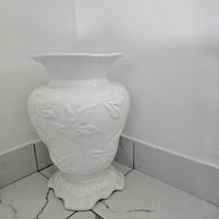 white flower vase