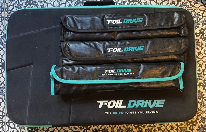 Foil Drive Max Assist with 3 Batteries