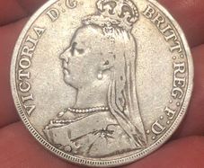 Victoria Crown 1889