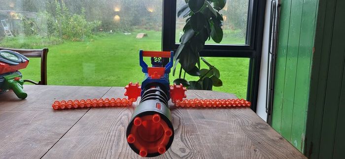 X-Shot Insanity Motorized Rage Fire Blaster + Belt & Scope
