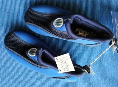 Aqua Shoes Size: 12