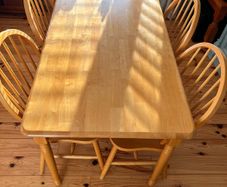 table and 4 chairs
