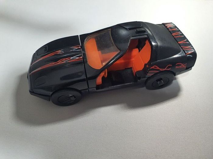 MASK 80s Cartoon Toy Raven Corvette and Calhoun Burns toy