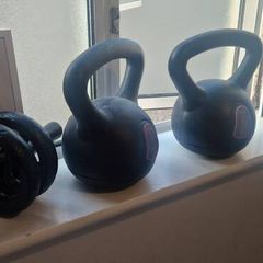 kettle bells & ab roller