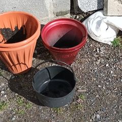 Plant pots