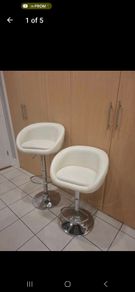 Bar stool x2