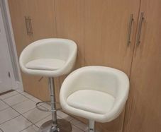 Bar stool x2