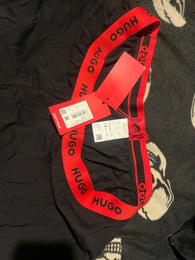 hugo boss shorts with two pockets stretch cotton size large new with tag