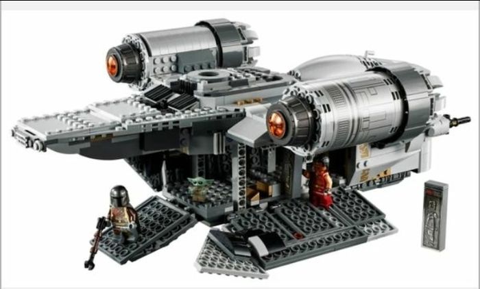 Retired Lego Star Wars 75292 The Razor Crest