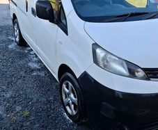 2013 nissan nv200