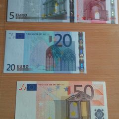 4 x Trichet Euro Notes